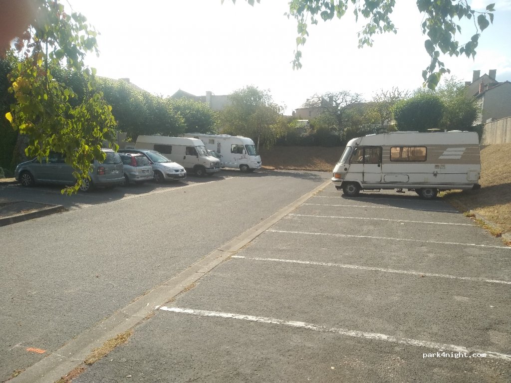 (86500) Montmorillon - 2 Rue Baden Powell — foto
