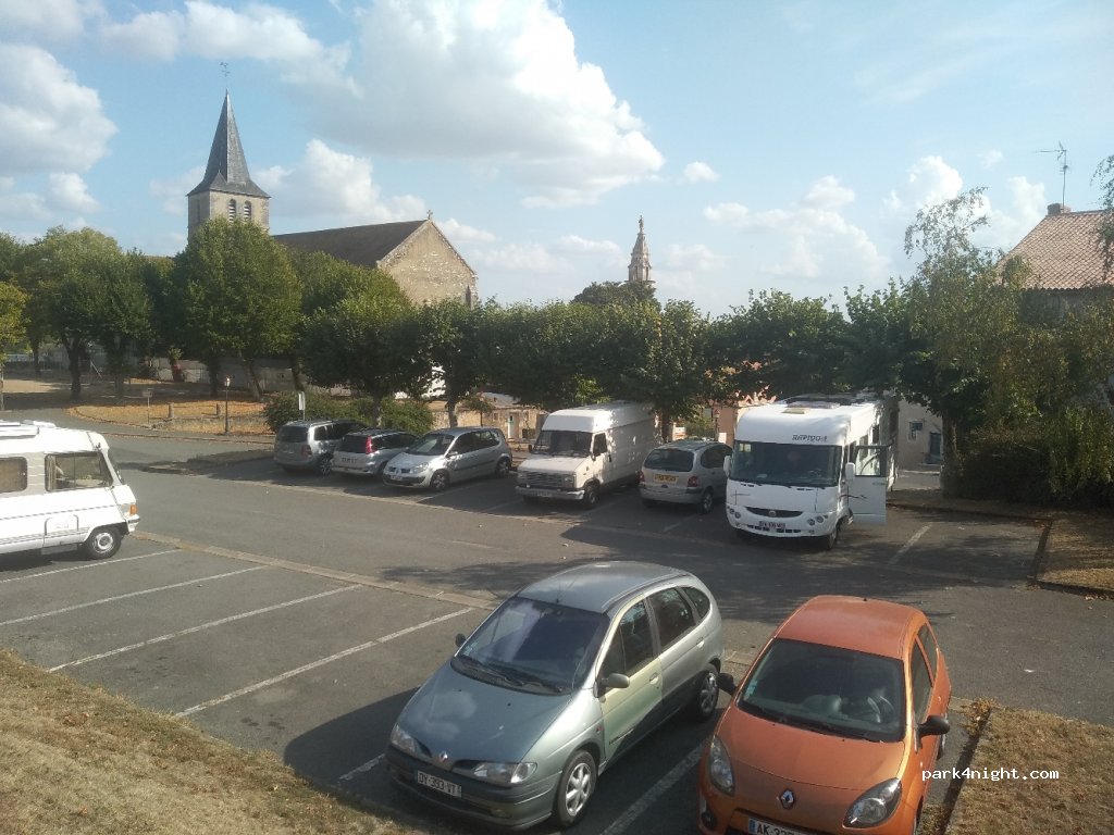 (86500) Montmorillon - 2 Rue Baden Powell — foto 2