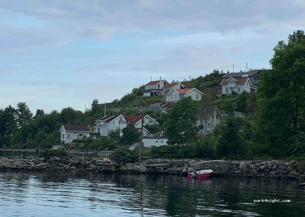 (3475)  - 13 Færgestadveien — foto 2