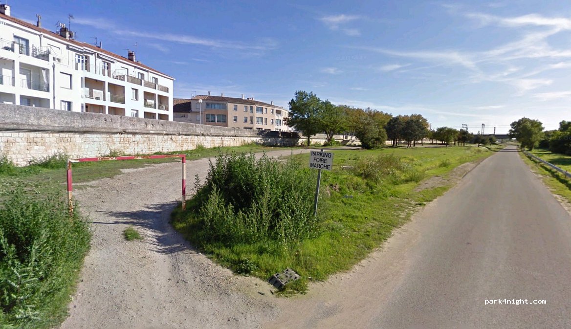 (13150) Tarascon - 17 Quai du Rhône — foto