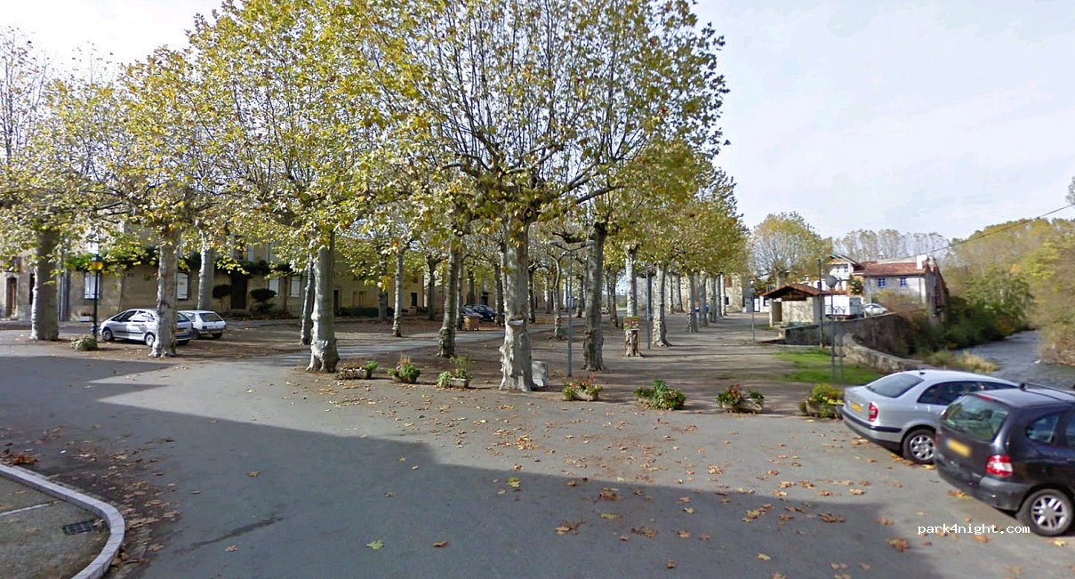 (09350) Sabarat - 5 Place du Coustou — foto