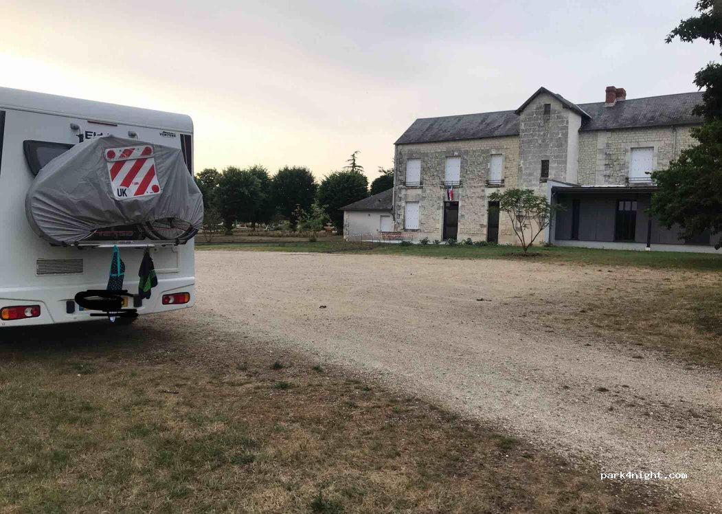 (86100) Antran - 7 Rue de la Place de l'Église — foto 3