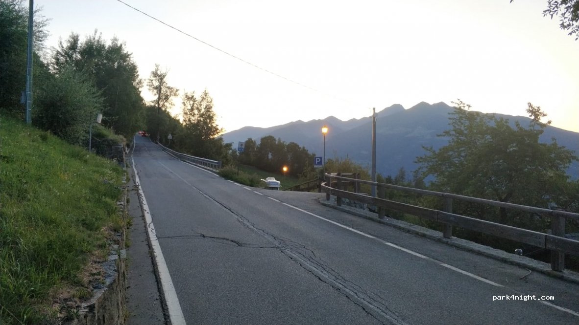(11020) Charvensod - Unnamed Road — foto