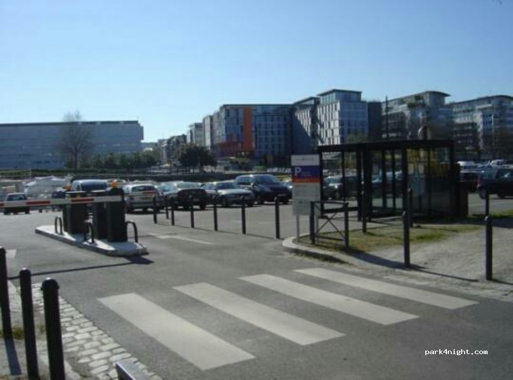 (44000) Nantes - 1 Quai de Malakoff — foto