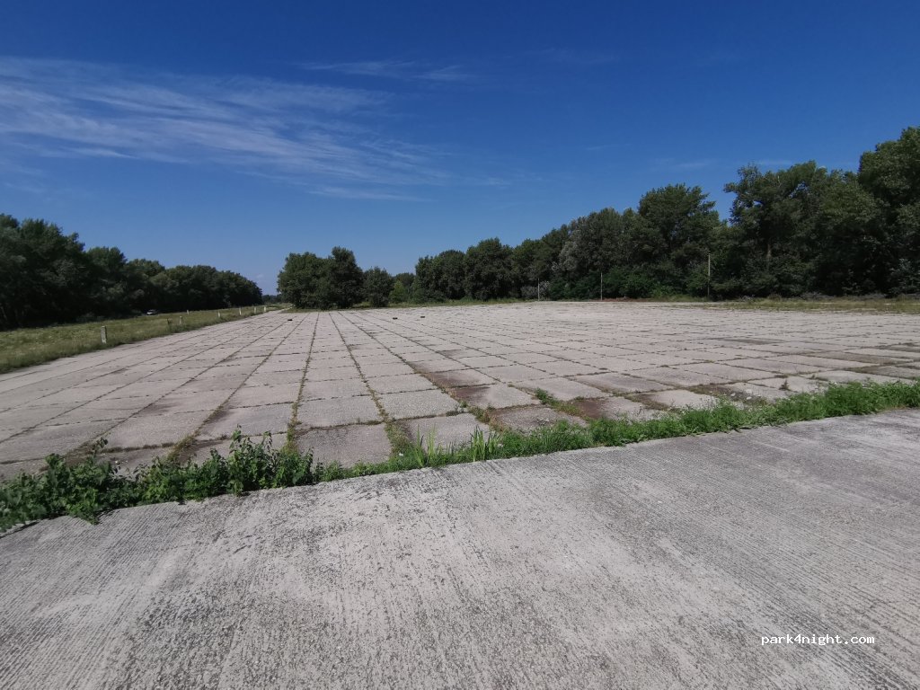 () Iža - Unnamed Road — foto 2