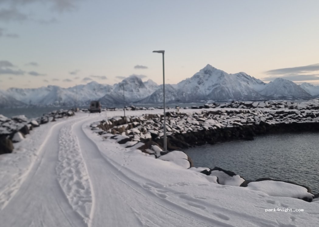 Melbu båthavn Bobil camping — foto 4