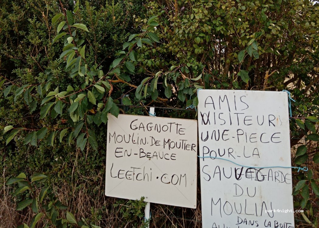 (28150) Moutiers - Jeu de Paume — foto 2
