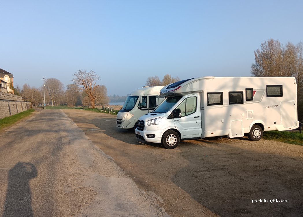 (45150) Jargeau - 28 Boulevard Jeanne d'Arc — foto 5