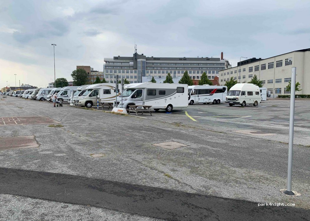 (371 32) Karlskrona - 17 Östra Hamngatan — foto