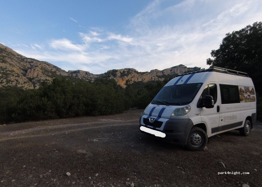 (08025) Oliena - Strada per Valle di Lanaittu — foto