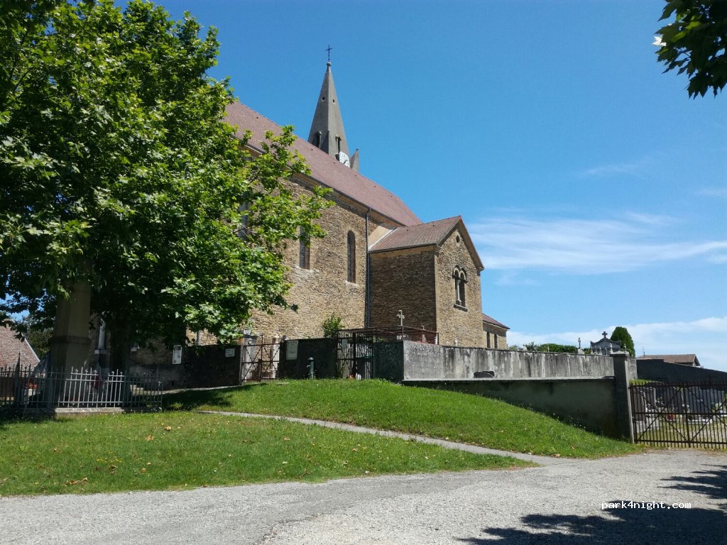 (38890) Montcarra - 10 Place de l'Église — foto 2