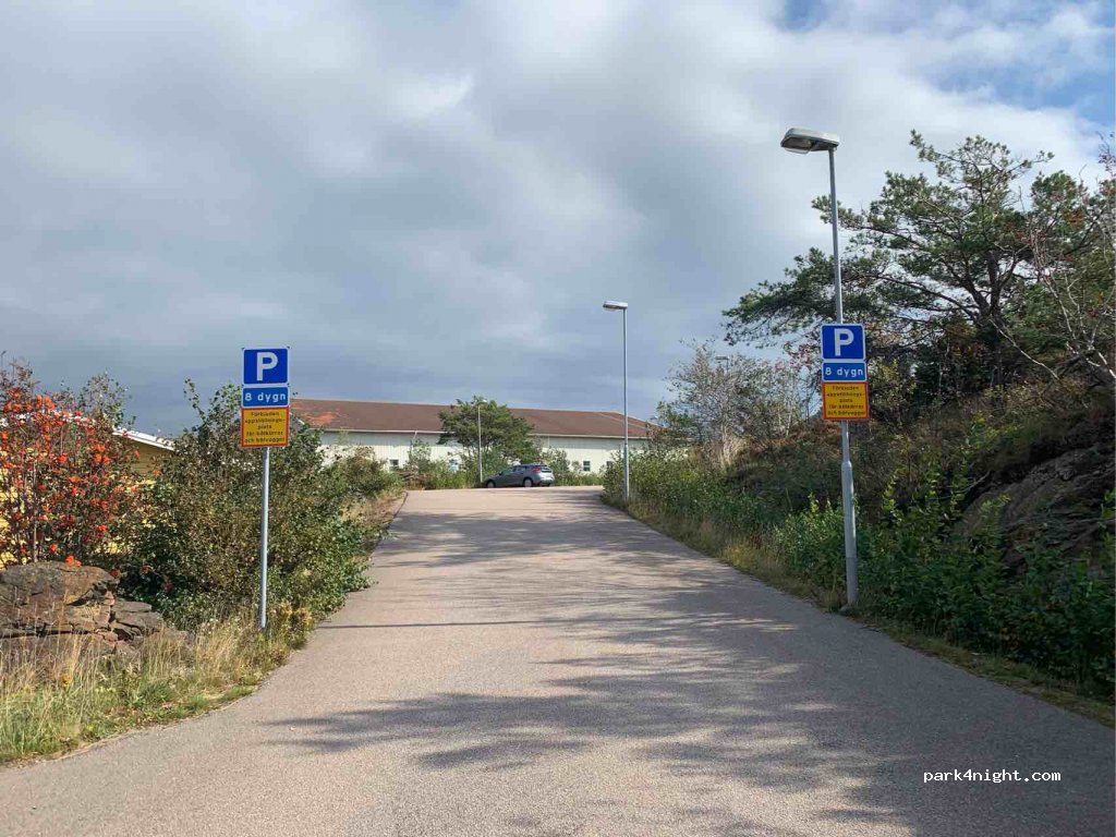 (451 79) Grundsund - 3 Bottnavägen — foto 2