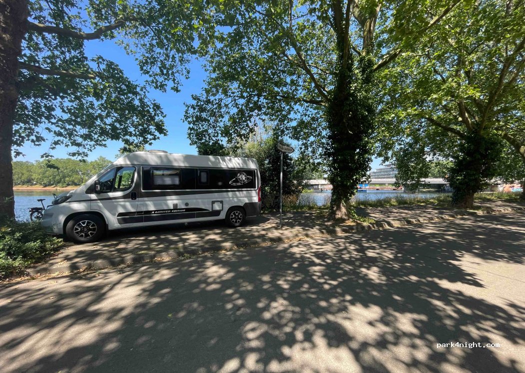 (67000) Strasbourg - 2 Parc de l'Orangerie — foto 3