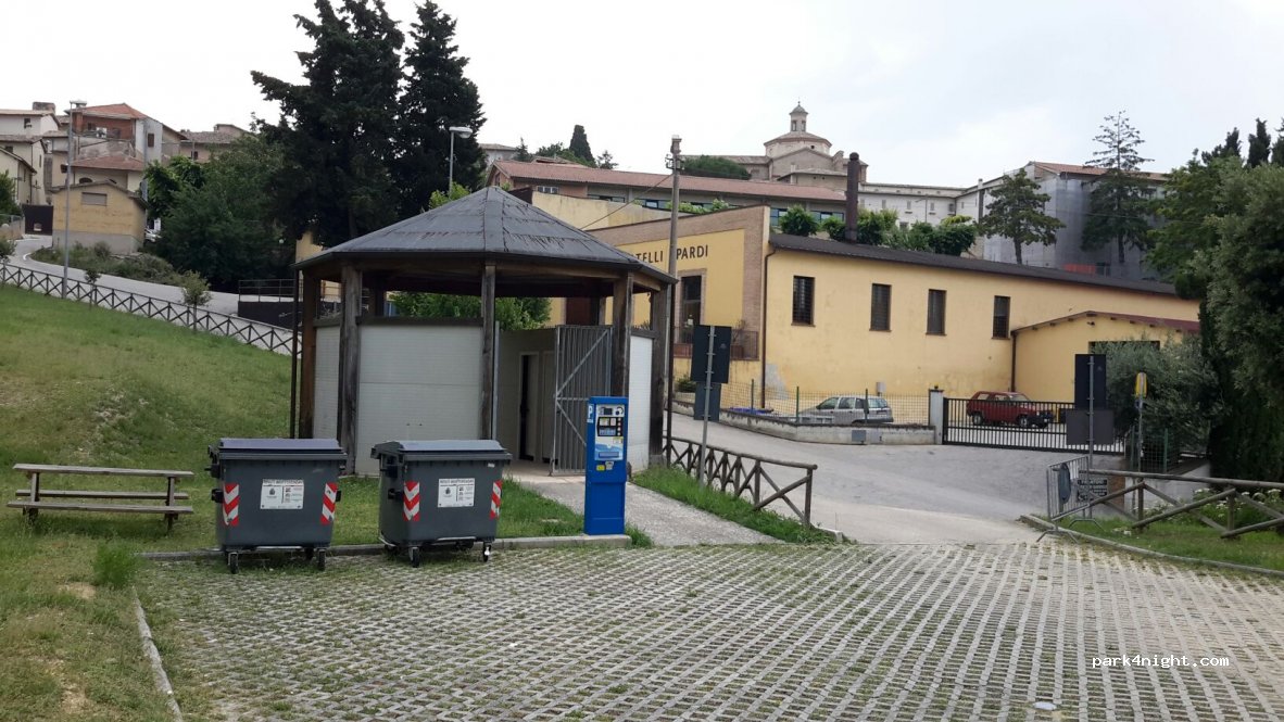 Area sosta camper Montefalco — foto