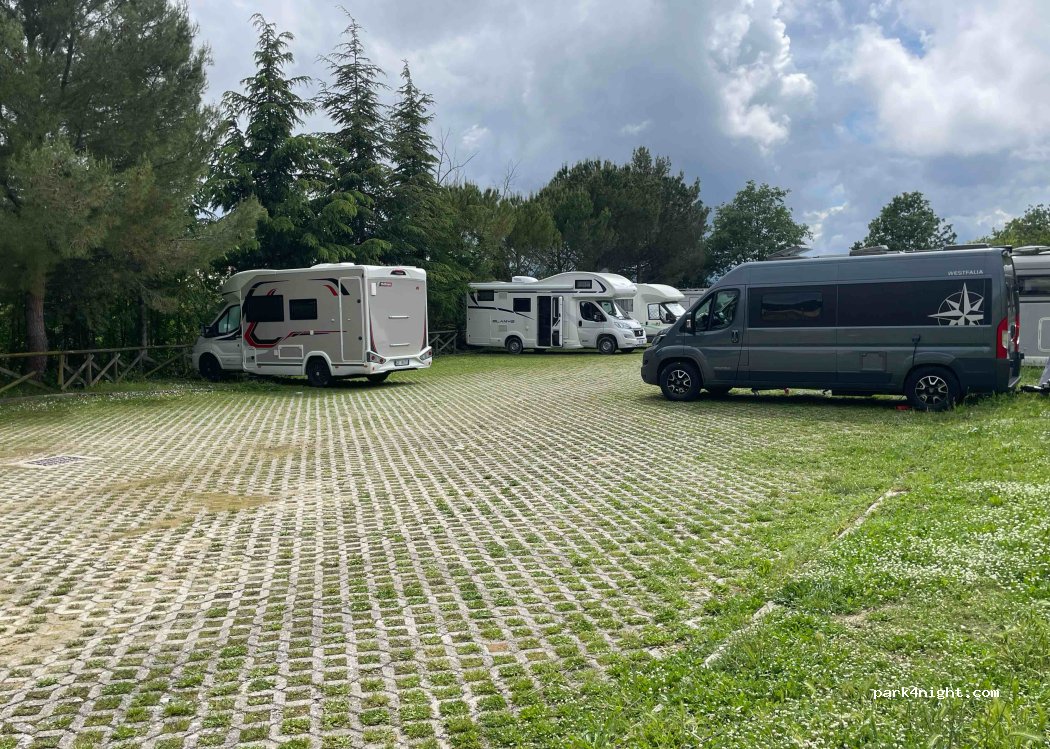 Area sosta camper Montefalco — foto 3