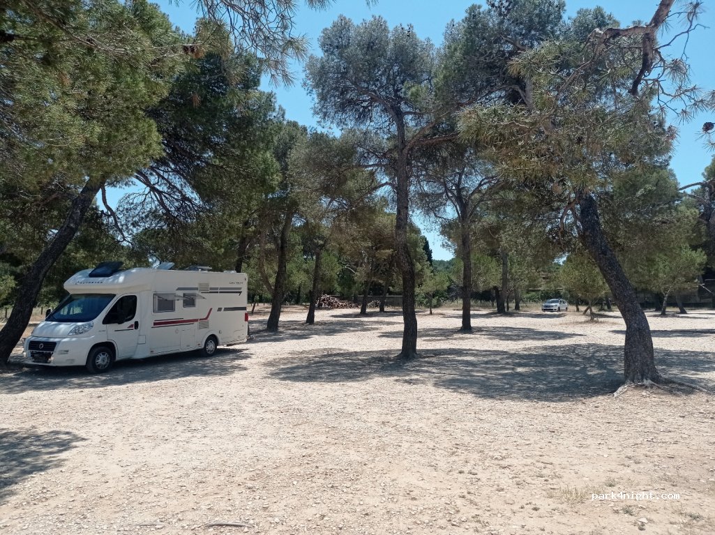 (13150) Tarascon - Ancien Chemin de Graveson — foto 4