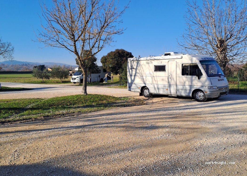 Area di Sosta Comunale Bevagna — foto 4