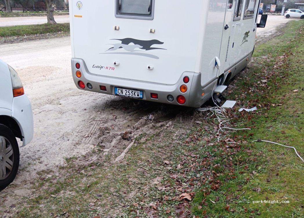 Area di Sosta Comunale Bevagna — foto 5