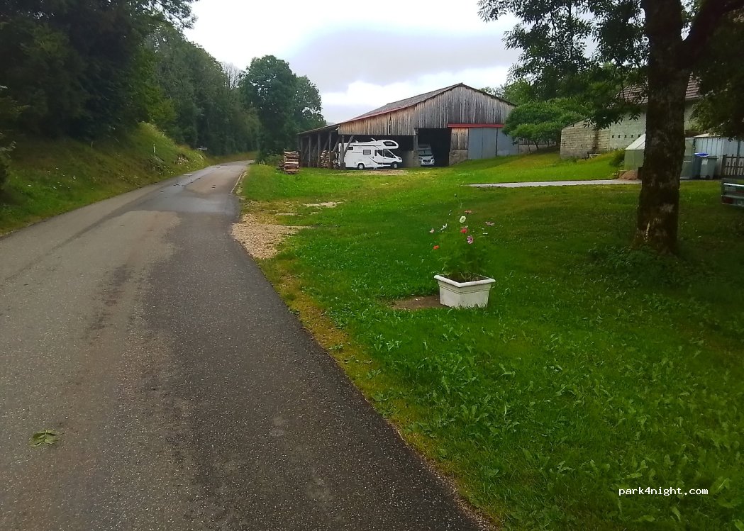 (39130) Chevrotaine - 35 Rue des Tilleuls — foto 3