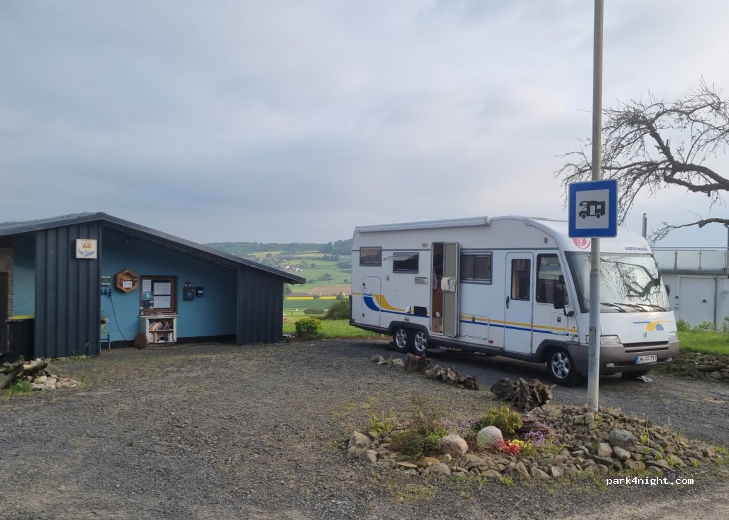 1 Wohnmobilstellplatz Elfershausen, — foto 4