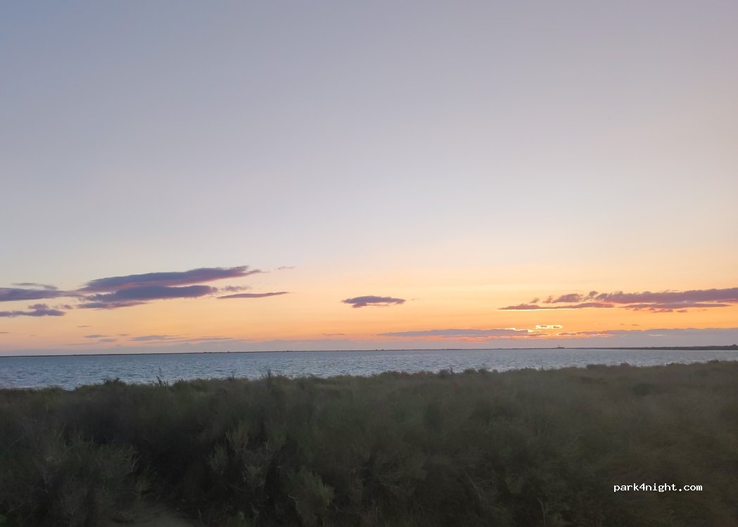 (13460) Saintes-Maries-de-la-Mer - Unnamed Road — foto 2