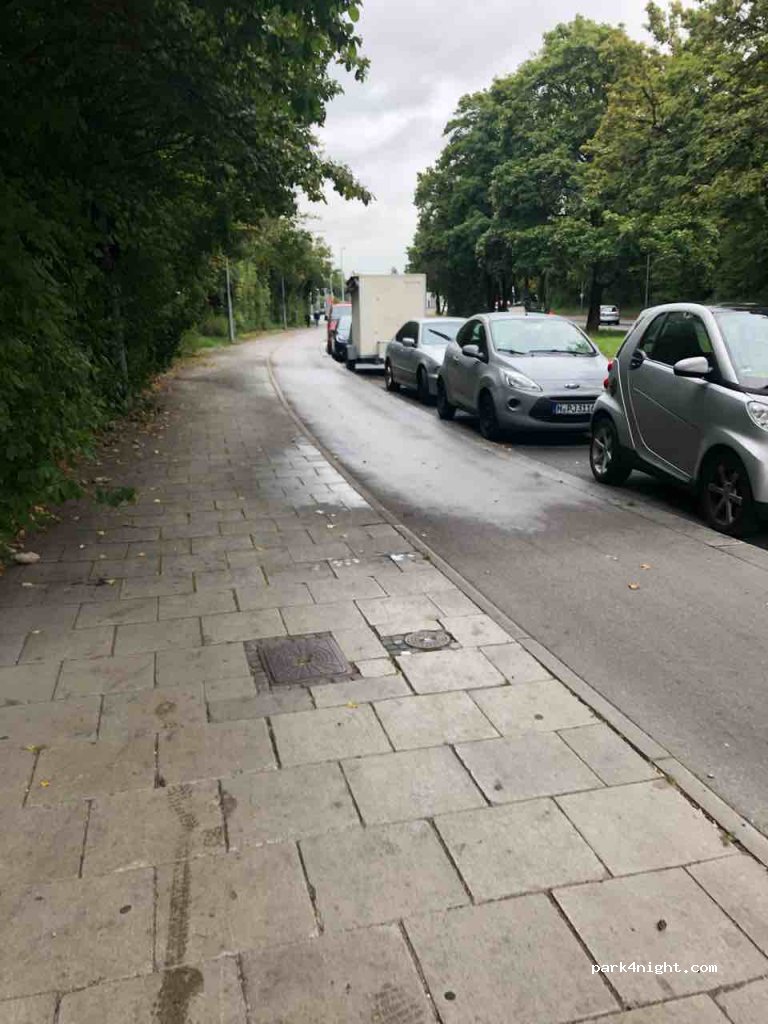 (81735) München - 24 Albert-Schweitzer-Straße — foto