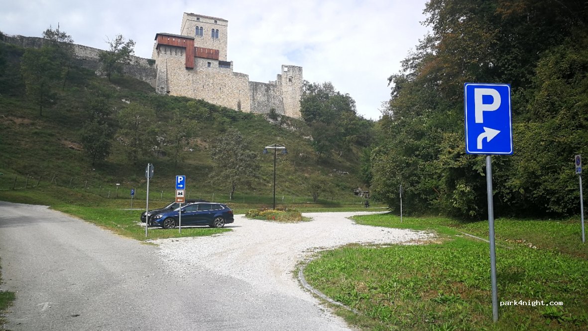 (33030) Ragogna - 8 Via al Monte — foto