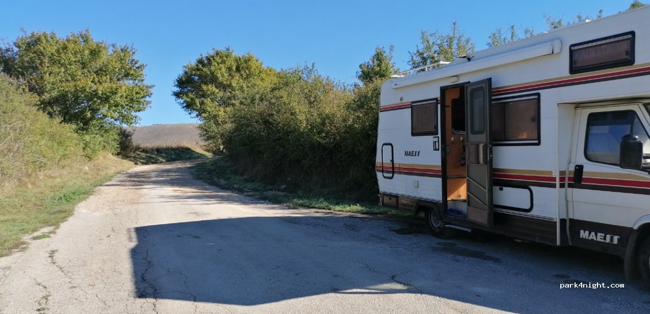 (84035) Brienza - Unnamed Road — foto 2