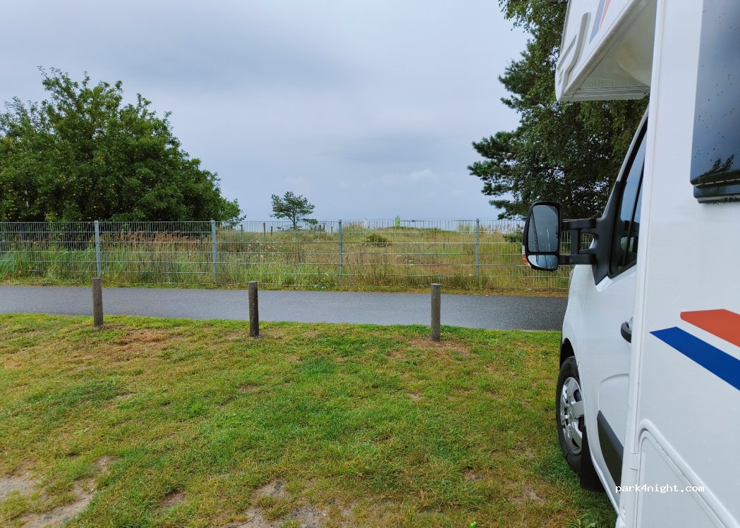 Park- und Wohnmobilstellplatz Neu Mukran, Ostseeblick — foto 4