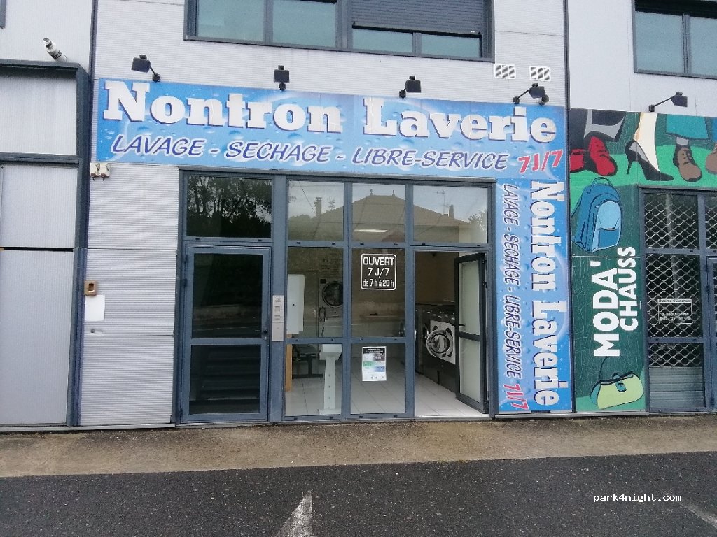 (24300) Nontron - 18 Avenue Yvon Delbos — foto