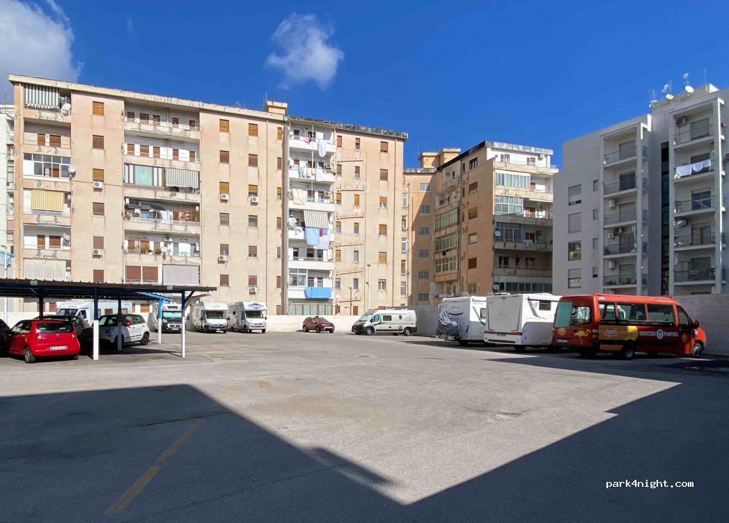 (90129) Palermo - Via Quarto dei Mille, 11B — foto