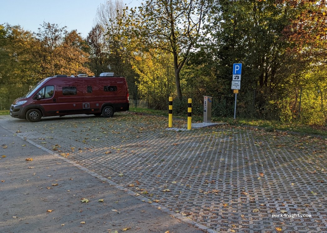 Wohnmobilstellplatz Hallenbad Waldbröl — foto 2