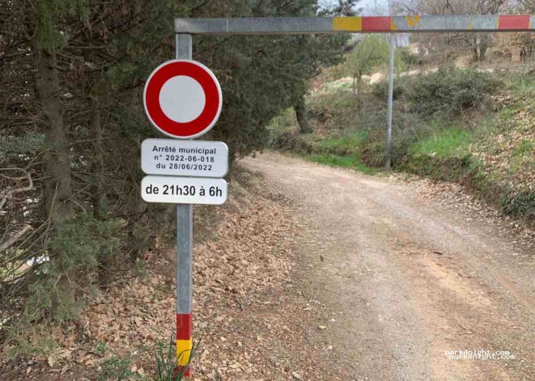 (83630) Bauduen - Unnamed Road — foto 3