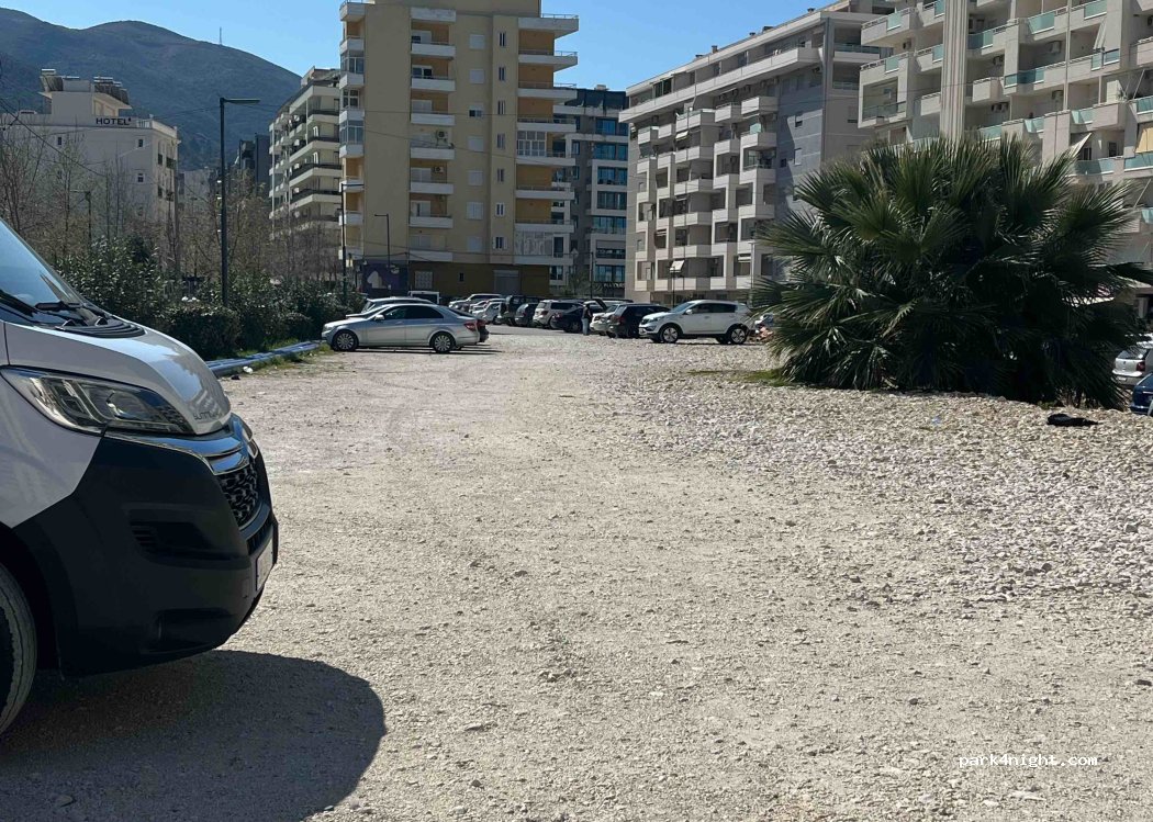 () Vlorë - Rruga Dhimitër Konomi — foto