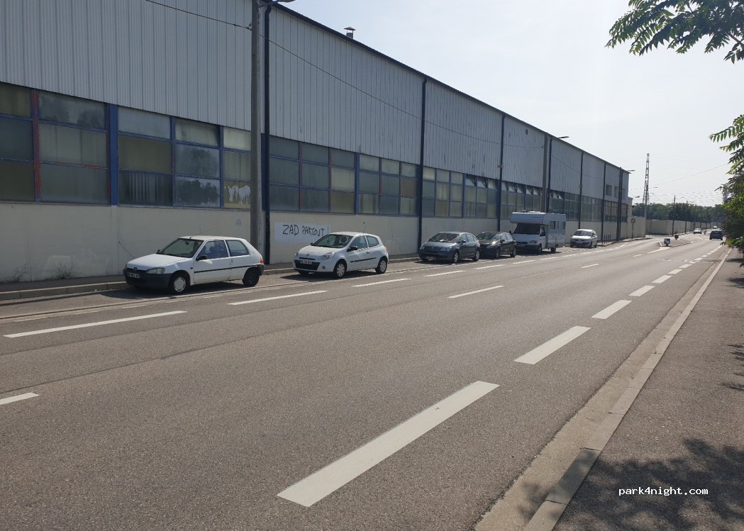 (69200) Vénissieux - Rue des Combats du 24 Août — foto