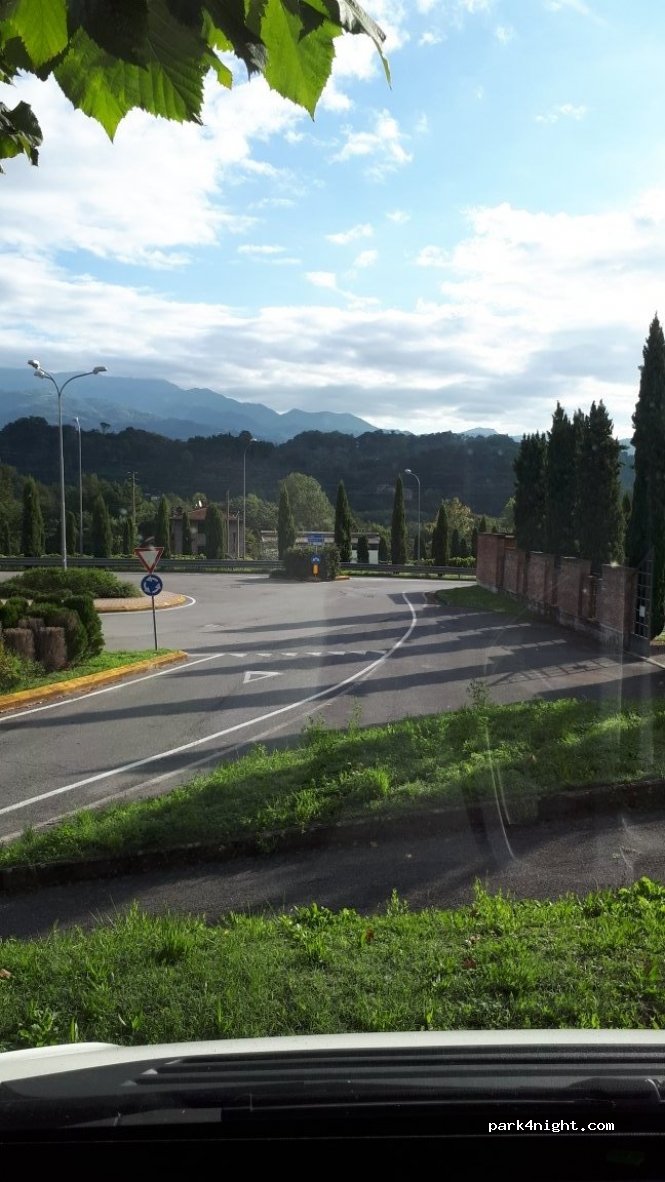 (55027) Gallicano - 50 Via dei Cipressi — foto