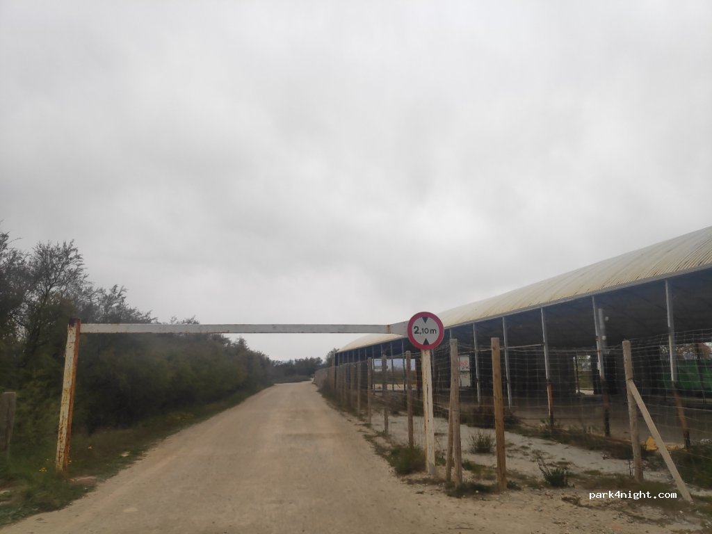 (17470) Sant Pere Pescador - Camí del Cortal de la Vila — foto 2