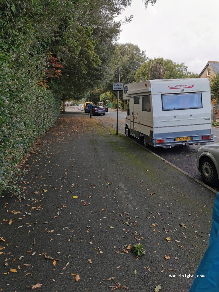 (PO32 6JJ) East Cowes - 99 Victoria Grove — foto