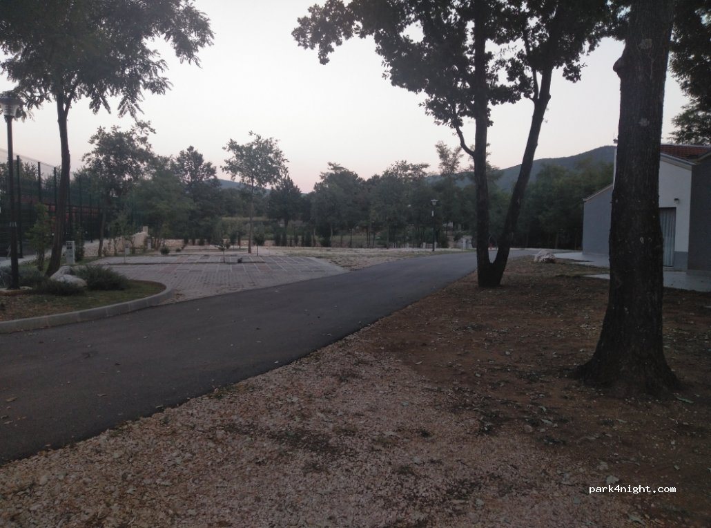 () Međugorje - Ulica Majke Terezije 23 — foto 2