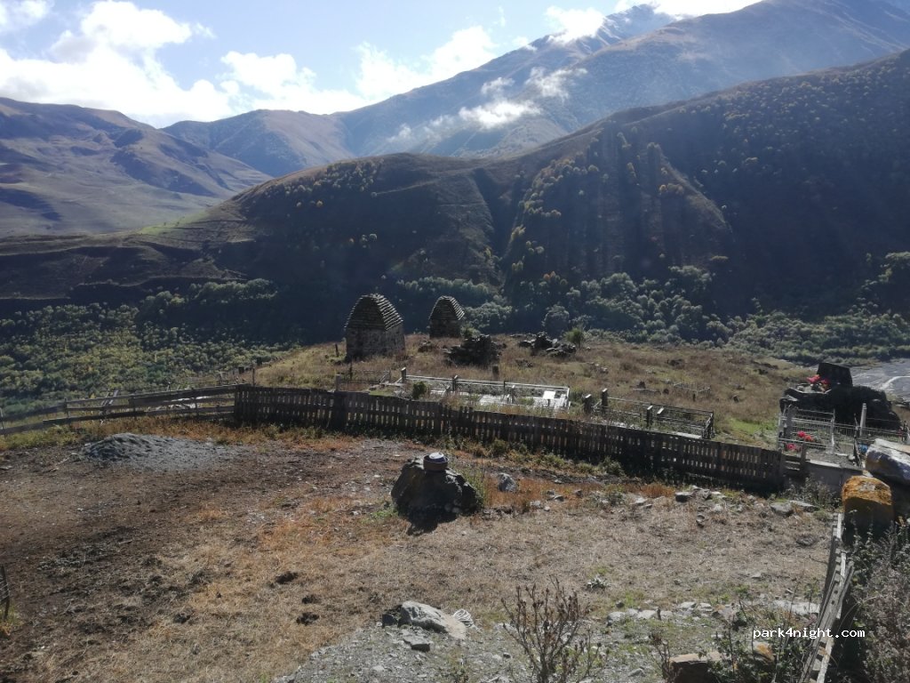 (363126) Karmadon - Unnamed Road — foto