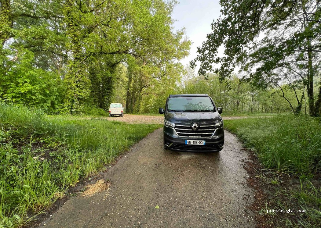 (07220) Viviers - Île des Bornes — foto 3
