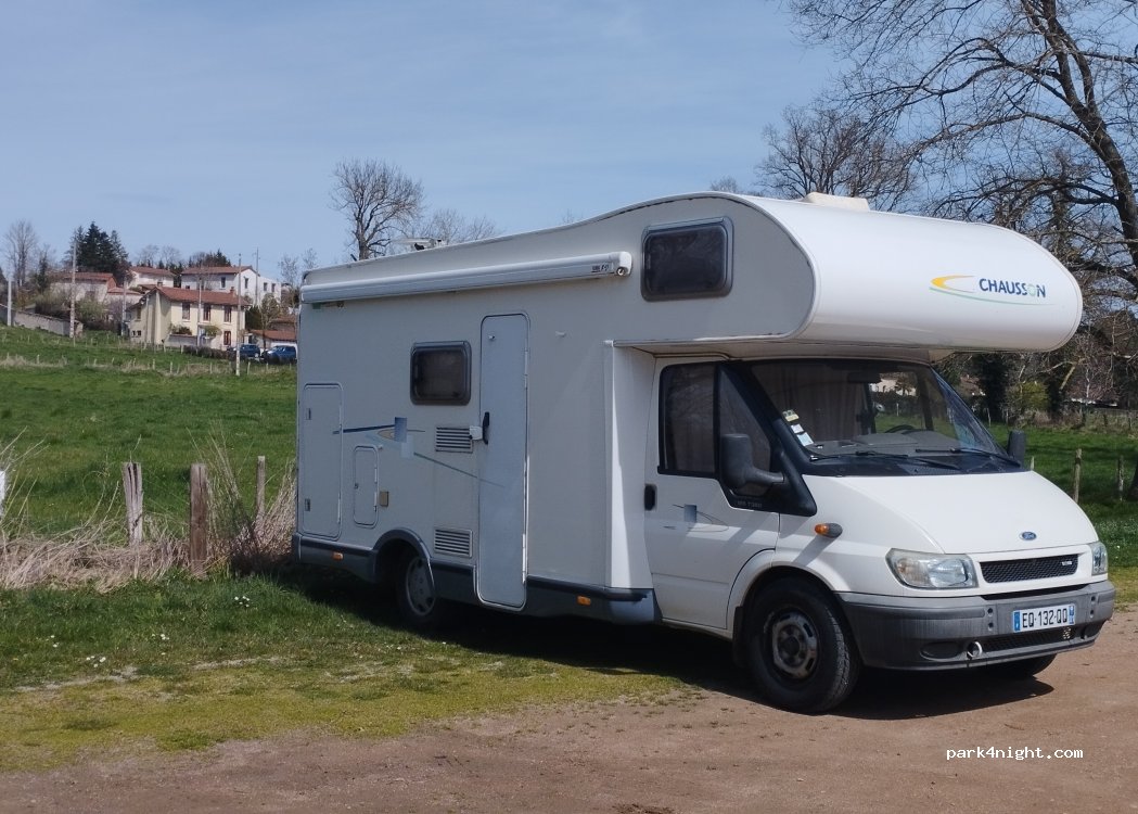 (42130) Saint-Étienne-le-Molard - La Bâtie — foto 4