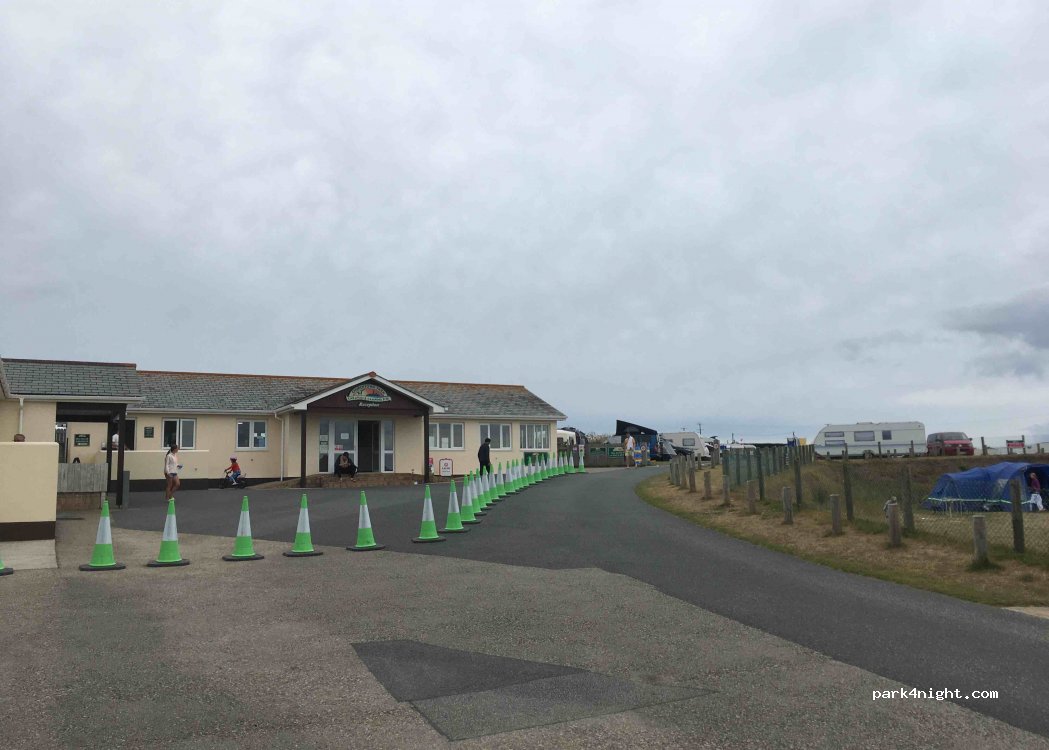 (TR27) Gwithian - Unnamed Road — foto 2
