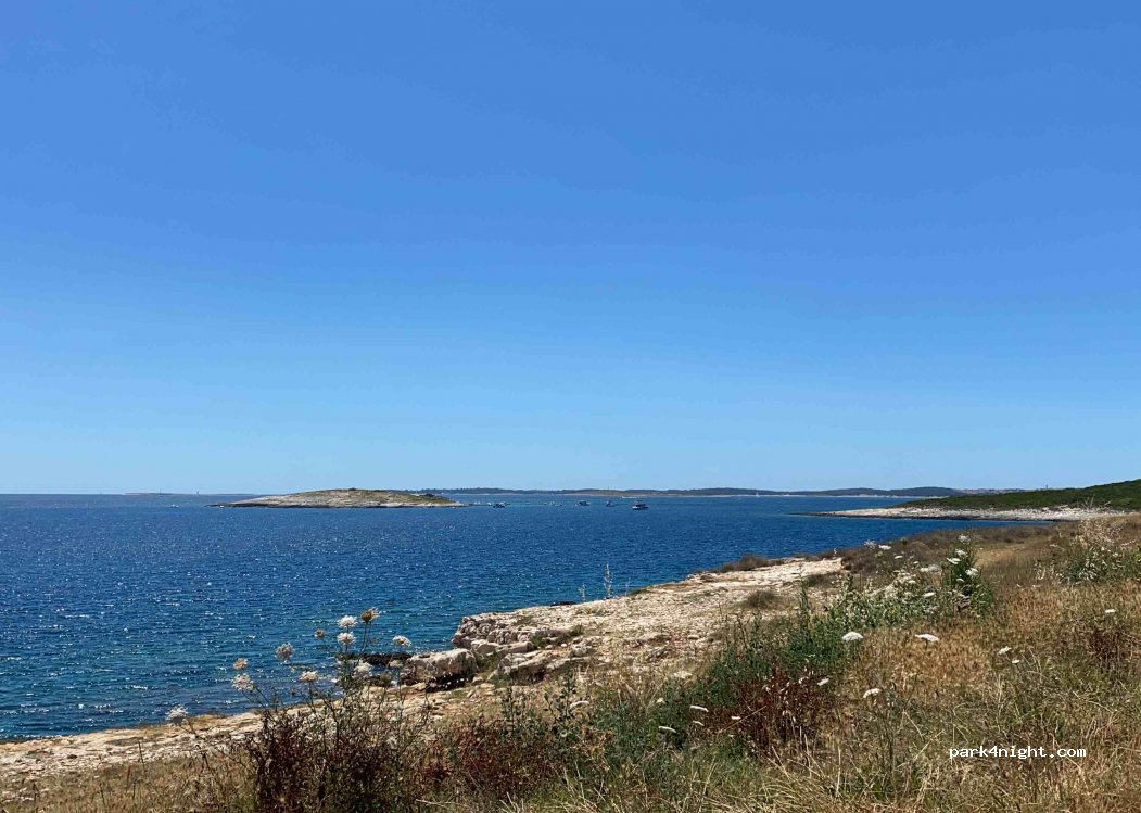 () Ližnjan - Unnamed Road — foto 3
