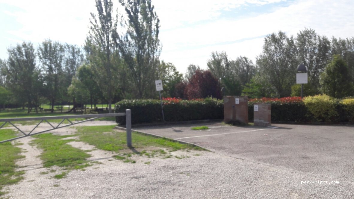 (40051) Malalbergo - 8 Via Canale — foto