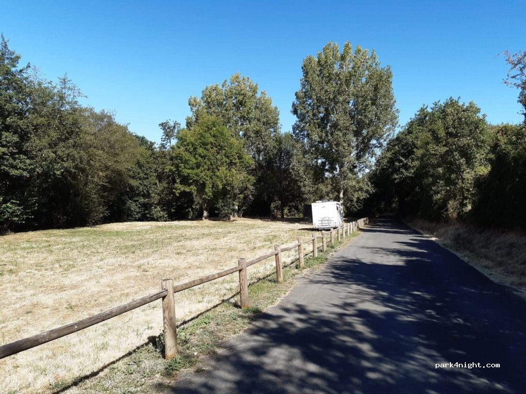 (79100) Sainte-Radegonde - 18 Rue du Fief Marron — foto 3