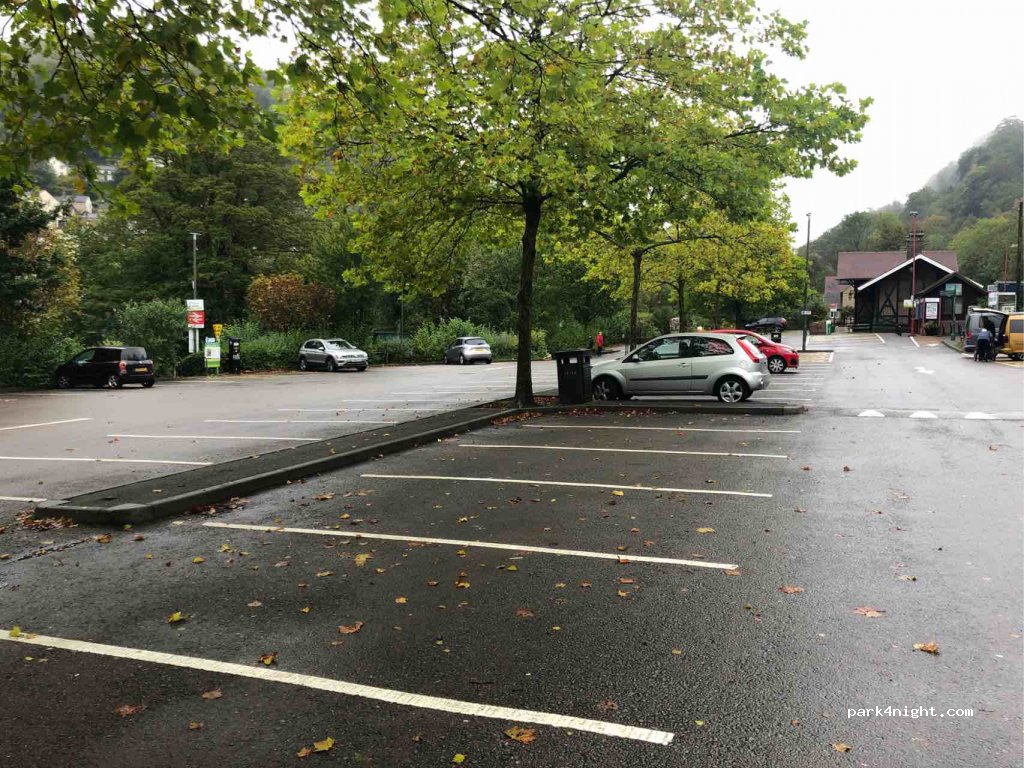 (DE4 3NS) Matlock Bath - 1 North Parade — foto