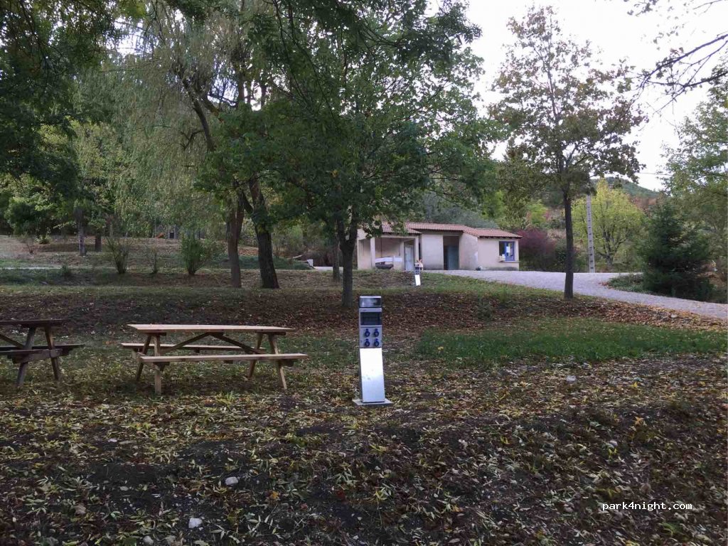 (26460) Bouvières - 24 Le Village — foto
