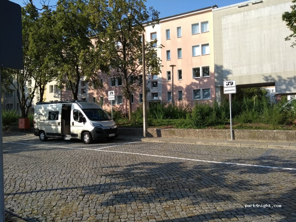 (06842) Dessau-Roßlau - 74 Askanische Straße — foto
