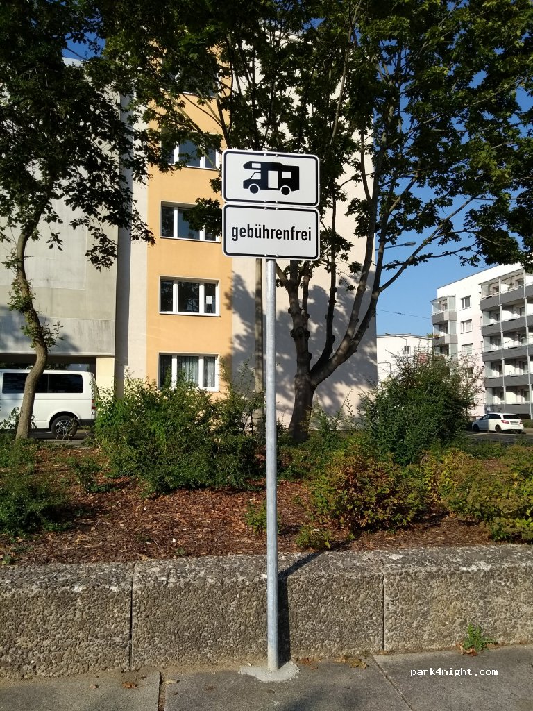 (06842) Dessau-Roßlau - 74 Askanische Straße — foto 2